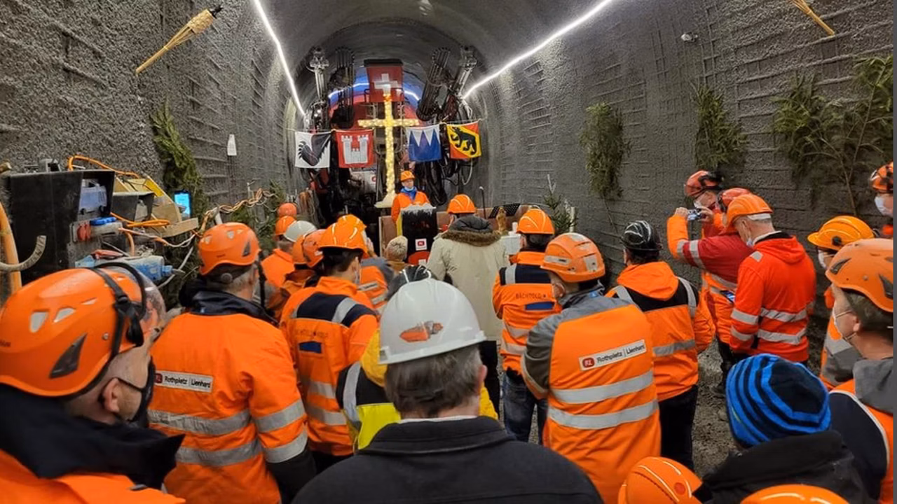 Fête en l'honneur de Sainte-Barbe en décembre 2021 dans la galerie © BKW